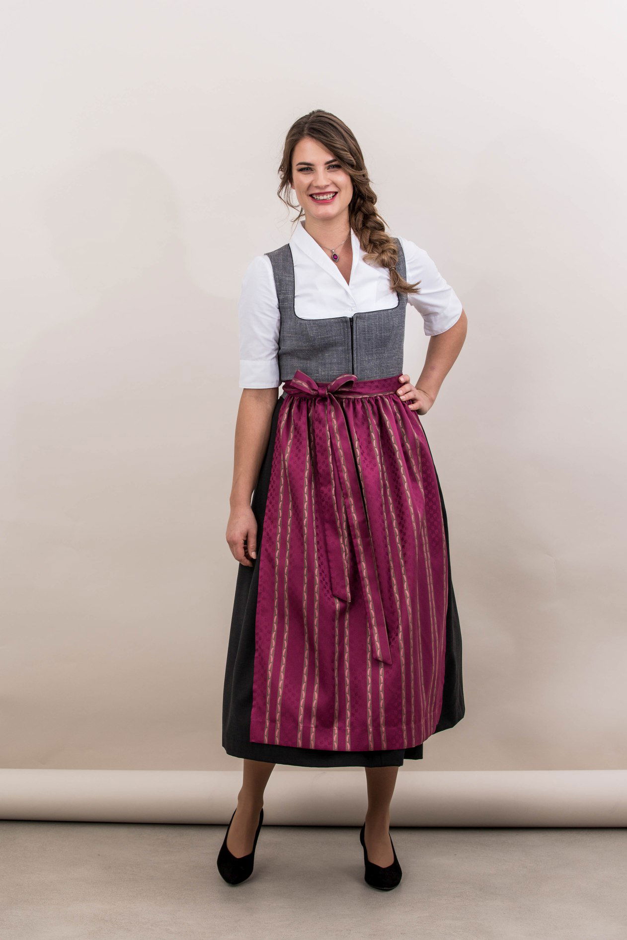 Karolin/80 - Dirndl ohne Schürze Karolin/80 - Dirndl ohne Schürze