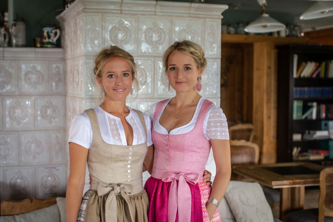 Dirndl Magdalena Beige - Bella Susi - 91.689761 Dirndl Magdalena Beige - Bella Susi - 91.689761