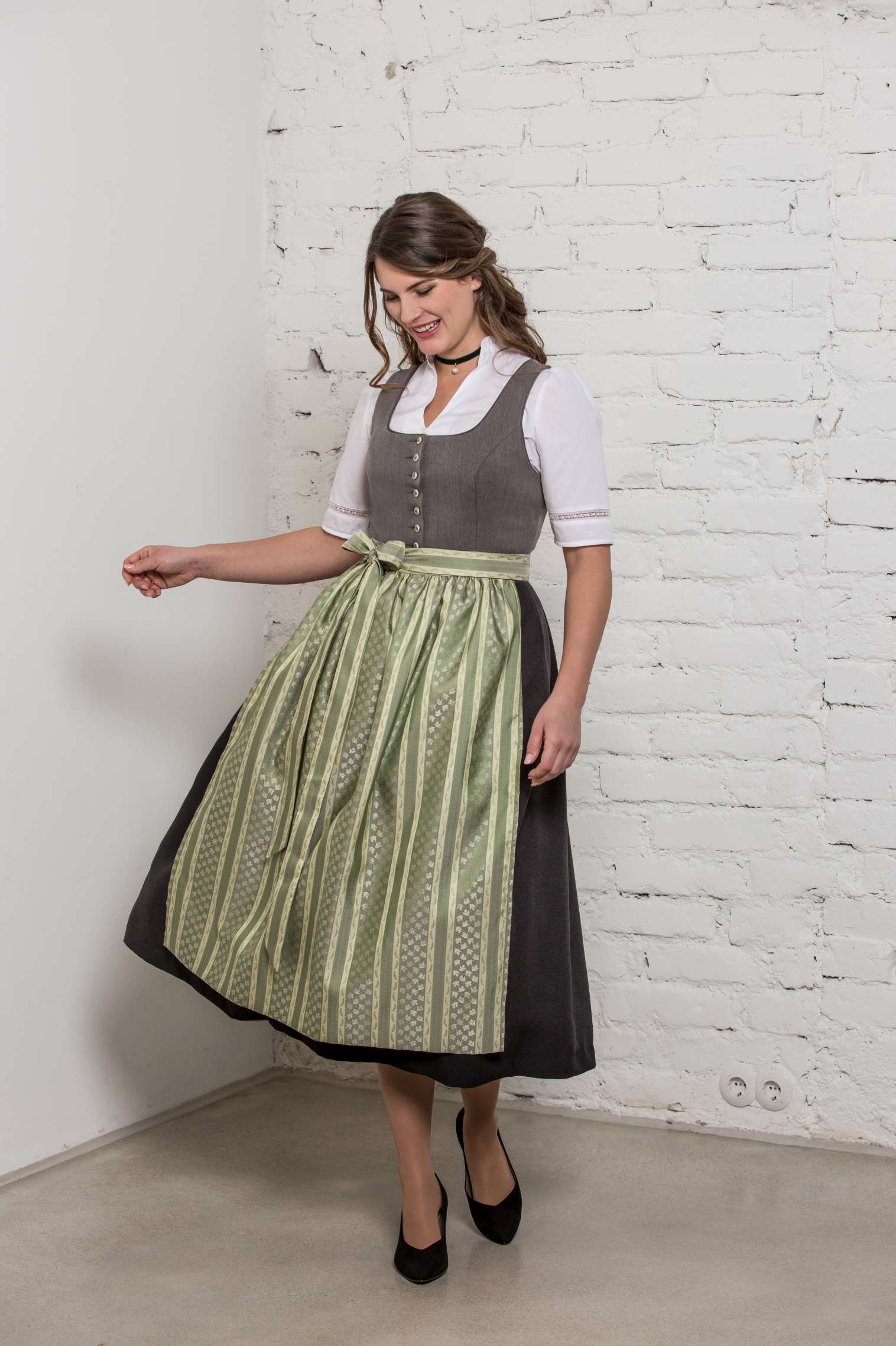 Helma/80 - Dirndl ohne Schürze Helma/80 - Dirndl ohne Schürze