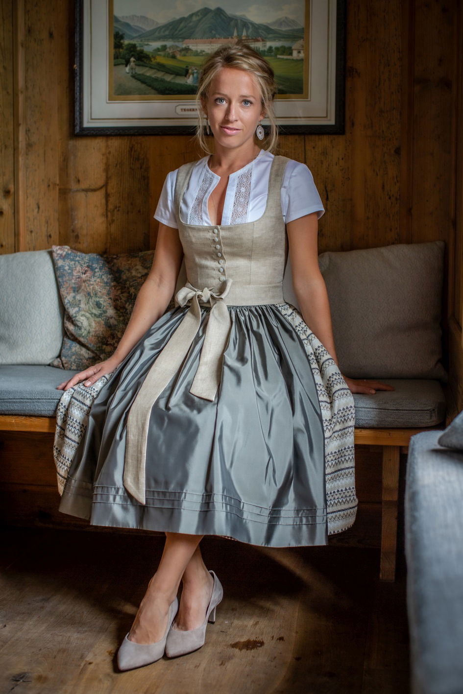 Dirndl Magdalena Beige - Bella Susi - 91.689761 Dirndl Magdalena Beige - Bella Susi - 91.689761