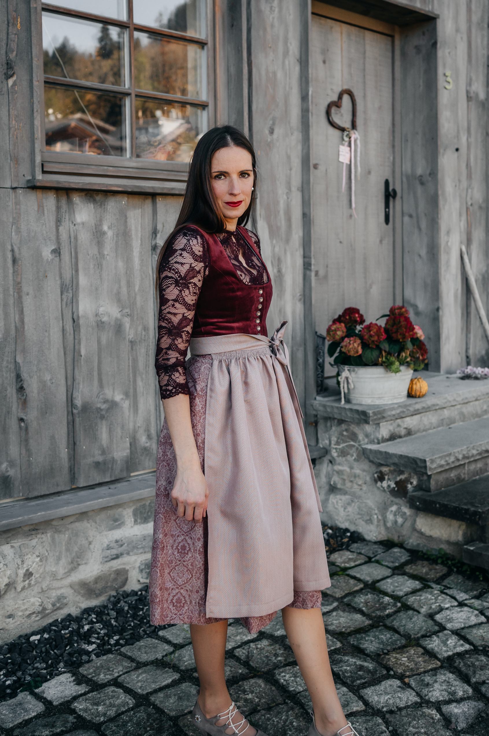 Dirndl Laura Mauve - Schaber - 21.673850 Dirndl Laura Mauve - Schaber - 21.673850